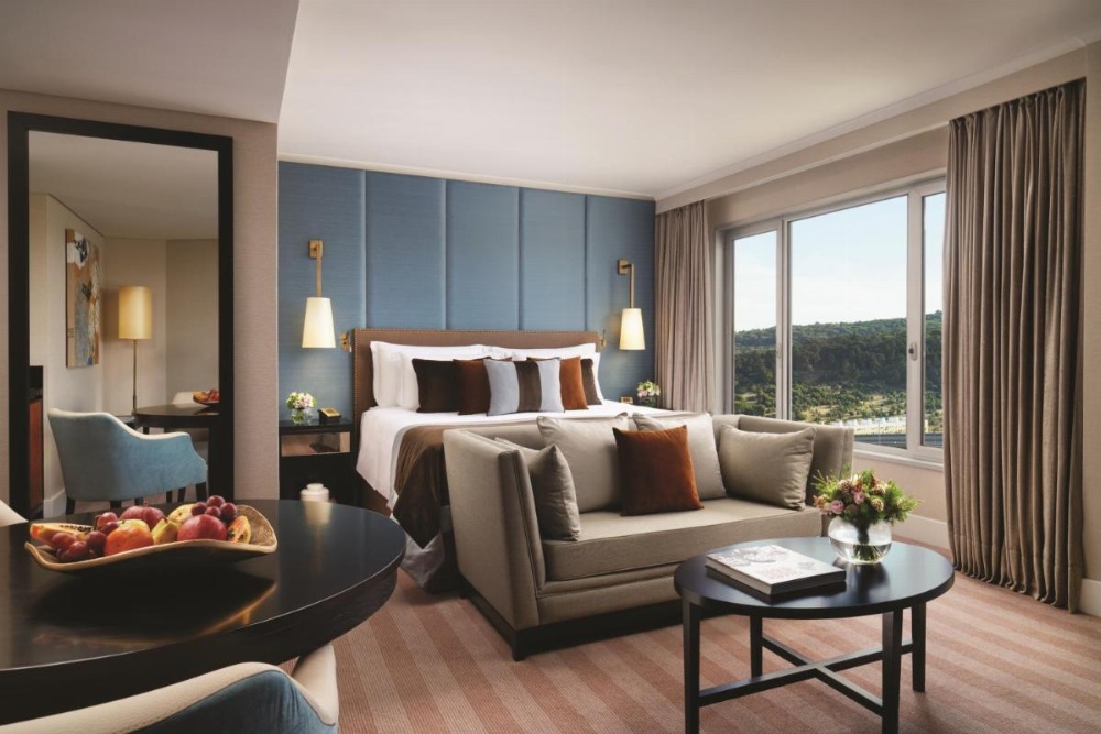 Junior Suite with Park View